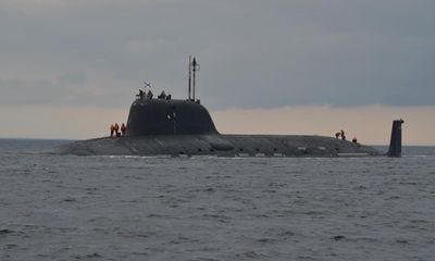 Tàu ngầm hạt nhân Nga - Mỹ: Kẻ tám lạng, người nửa cân