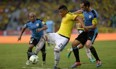 Colombia 2-2 Uruguay: Uruguay mất ngôi đầu