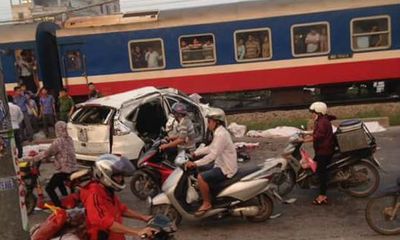 Hiện trường vụ tai nạn tàu hỏa ở Thường Tín khiến 5 người tử vong