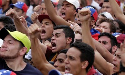 Người Venezuela được tăng 40% lương tối thiểu