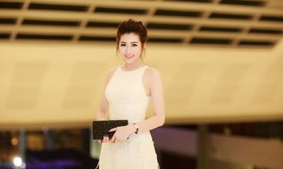Tú Anh diện váy công chúa, đeo trang sức 1,5 tỷ đồng đi event