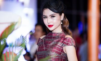 Hoa hậu Ngọc Duyên “mê hoặc” thảm đỏ thời trang với phong cách quý tộc