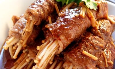 Thơm ngon món nướng - thịt bò sa tế cuộn nấm kim châm