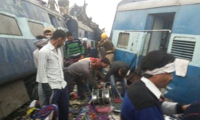 Số người chết trong tai nạn tàu hỏa ở Ấn Độ lên đến 120 người