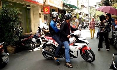 Thực hư chuyện hai thanh niên bắt cóc trẻ em giữa trung tâm Sài Gòn