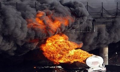 Nigeria: Nổ xe bồn chở xăng khiến 14 người thiệt mạng