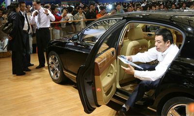 Trung Quốc tăng 10% thuế đối với “siêu xe”