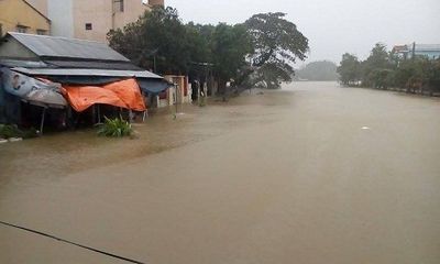 Huế: Nước sông tiếp tục dâng cao, nhiều nhà dân ngập nặng hơn 1m