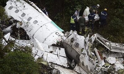 Cầu thủ Brazil sống sót trong vụ rơi máy bay Colombia nhờ đổi chỗ ngồi