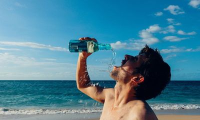 Tại sao uống nước biển không hết khát?