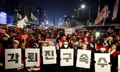 200 nghìn người dân Hàn Quốc đòi Tổng thống từ chức trong đêm Giáng sinh
