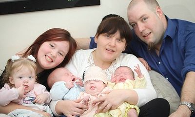 Kì lạ người phụ nữ sinh 4 đứa con trong vòng 11 tháng