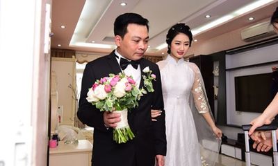 Chồng đại gia tặng siêu xe và mang 21 tráp lễ hỏi cưới Hoa hậu Thu Ngân
