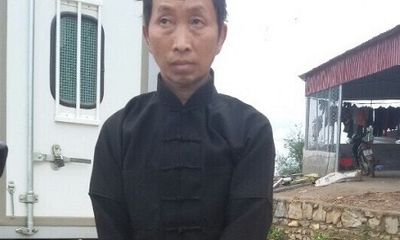 Hà Giang: Hai bố con giết người vì bị ném đá khi đang cúng