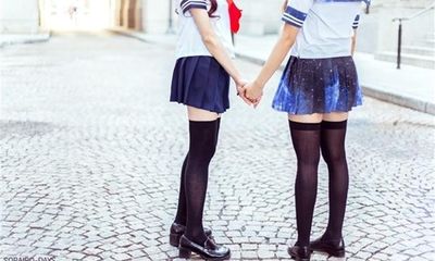 Cách nữ sinh Nhật Bản biến tấu chiếc váy ngắn thành váy siêu ngắn đến trường