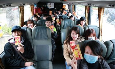 2.000 sinh viên được đi xe miễn phí về quê đón Tết Đinh Dậu
