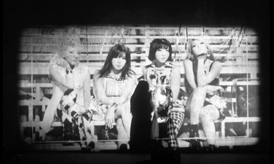 2NE1 khiến fan rơi lệ vì ca khúc cuối cùng của nhóm
