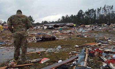 Bão lớn đổ bộ miền Nam nước Mỹ, 18 người thiệt mạng