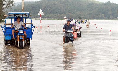 Mưa lớn gây ngập lụt ở Phú Yên ngày giáp Tết