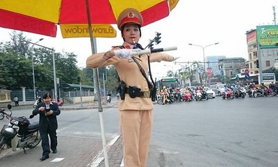 Hà Nội ra quân đảm bảo trật tự an toàn giao thông đầu năm 2017