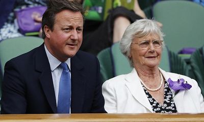 Mẹ cựu Thủ tướng Anh David Cameron thắng giải “Người mẹ của năm”
