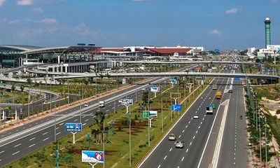 Đề nghị xây dựng cầu đi bộ trước cảng hàng không quốc tế Nội Bài