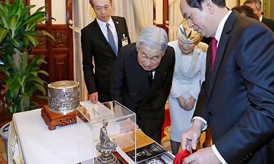 Món quà đặc biệt Chủ tịch nước trao tặng Nhà vua và Hoàng hậu Nhật Bản