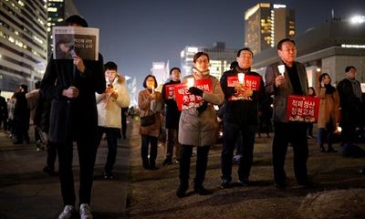 Nhiều người Hàn Quốc kêu gọi bắt giữ Tổng thống bị luận tội Park Geun-hye