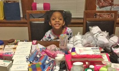 Bé gái 6 tuổi từ bỏ tiệc sinh nhật để lên kế hoạch giúp 125 người vô gia cư
