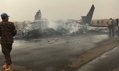 Tất cả hành khách sống sót kỳ diệu trong vụ máy bay vỡ đôi ở Nam Sudan