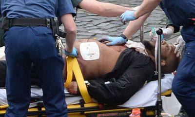 Kẻ tấn công khủng bố gần tòa nhà Quốc hội Anh đã cải sang đạo Hồi