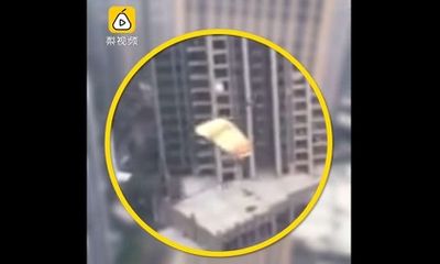Người đàn ông Trung Quốc sống sót kỳ diệu sau khi nhảy từ tầng 41 