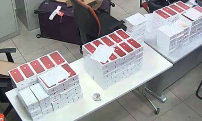 Hơn 100 chiếc iPhone 7 đỏ nhập lậu “đi” máy bay về Việt Nam bị tịch thu