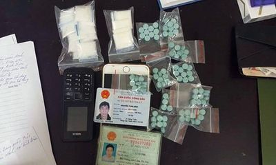 Hà Nội: Mua ma túy về để “liên hoan”, 2 đối tượng bị 141 tóm gọn