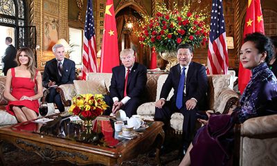 Melania Trump đưa đệ nhất phu nhân Trung Quốc đi thăm trường học địa phương