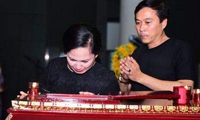 NSND Lan Hương, Công Lý, Xuân Bắc và nhiều nghệ sĩ tiễn đưa NS Duy Thanh