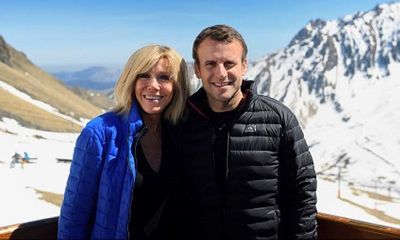 Chuyện tình của ứng viên tổng thống Pháp cùng người vợ hơn 24 tuổi 