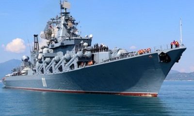 Tàu tuần dương của Hải quân Nga cập cảng Cam Ranh