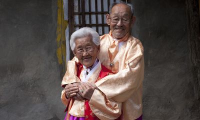 Bài học hôn nhân từ câu chuyện tình già 75 năm khiến nhiều người thổn thức