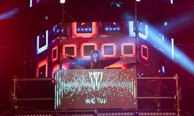 Hàng chục ngàn khán giả “cháy” hết mình với DJ Wang Trần