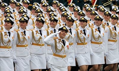 24h qua ảnh: Nữ binh sĩ Nga rạng ngời trong lễ duyệt binh Ngày Chiến thắng