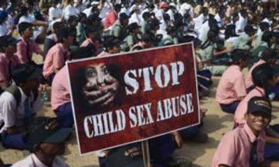 Bé 10 tuổi ở Ấn Độ bị bố dượng cưỡng hiếp đến có thai