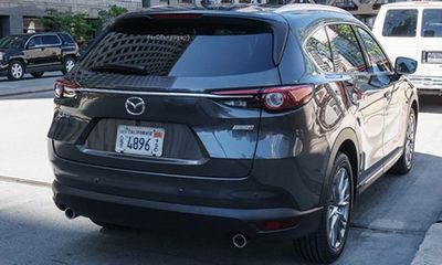 Xuất hiện hình ảnh đầu tiên của Mazda CX-8 ra mắt 2017