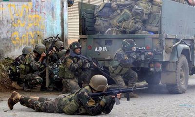 Chính phủ tăng binh, phiến quân thân IS tiếp cận trụ sở quân đội Philippines 