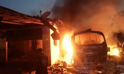 Cháy xe khách ở Lào, 1 người Việt thiệt mạng, 3 người nguy kịch