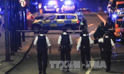 3 tên khủng bố bị cảnh sát London bắn chết sau cuộc gọi đầu tiên báo án