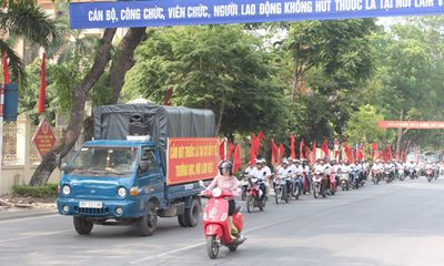 Khánh Hòa và Ninh Bình: Mít tinh hưởng ứng 