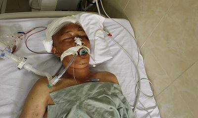 Tìm thân nhân người đàn ông gục bất tỉnh tại đường Phạm Văn Đồng