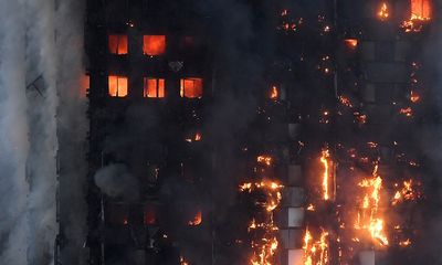 Bàng hoàng hình ảnh tòa tháp 27 tầng ở London sau khi ngọn lửa thui rụi