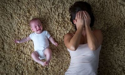 Chứng trầm cảm sau sinh: Nỗi kinh hoàng của các bà mẹ trong những ngày ở cữ